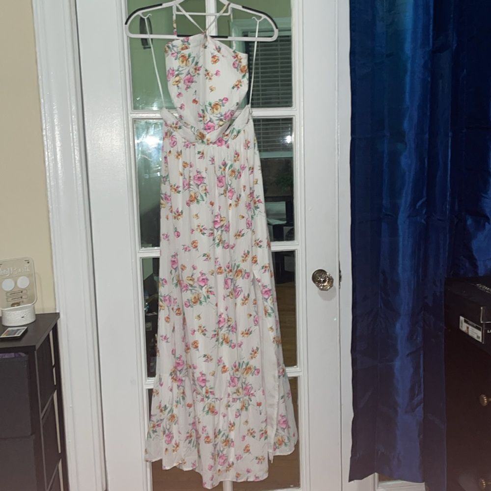 WAYF elegant summer Beach maxi long dress white pin stripe floral size medium